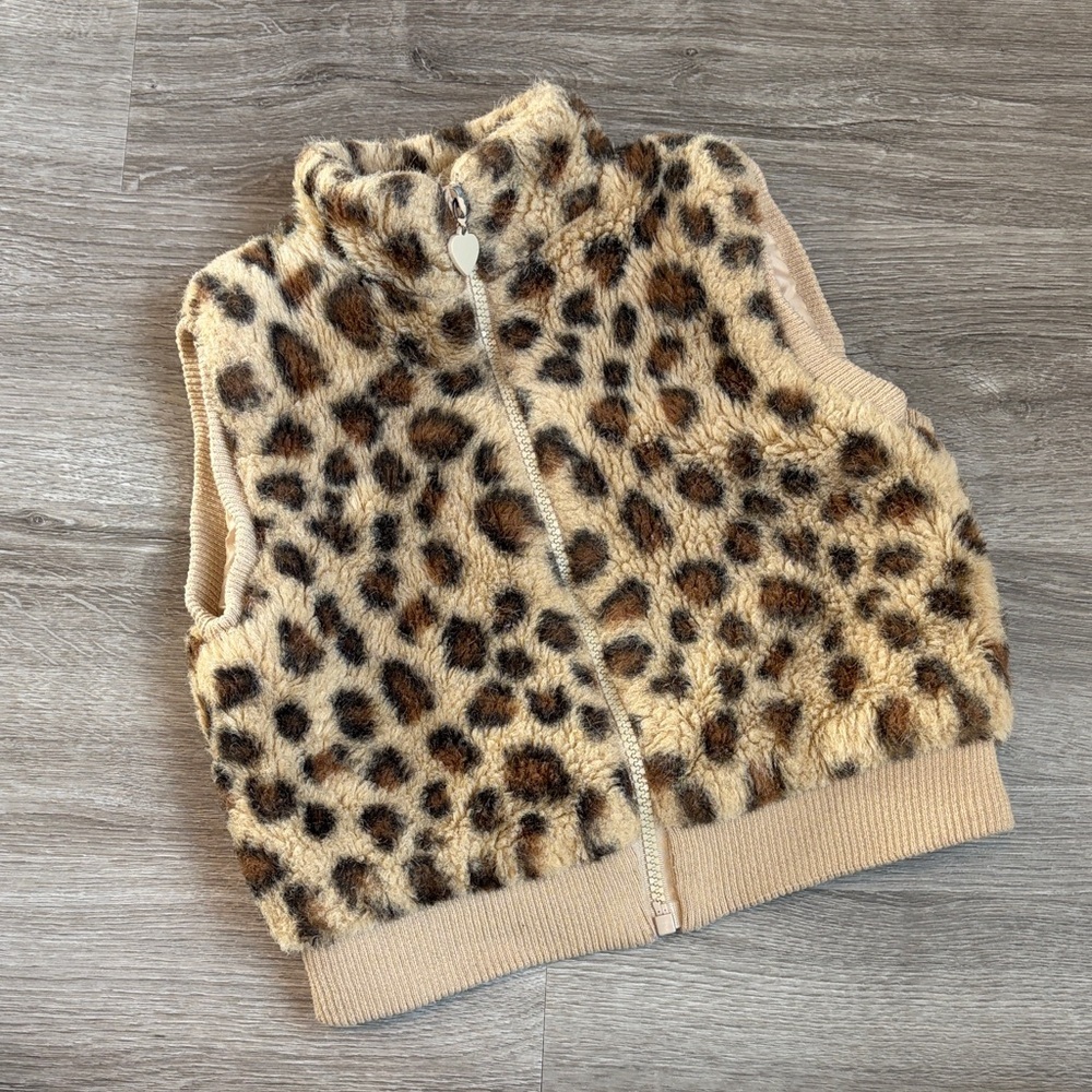 Girls animal print fuzzy zip up vest